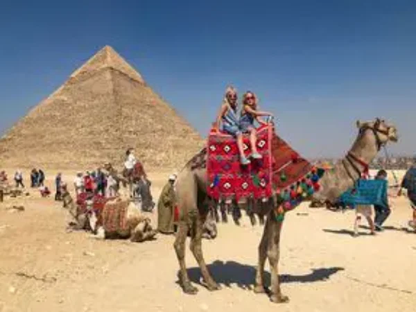 Old Cairo and the Pyramids of Giza from Hurghada