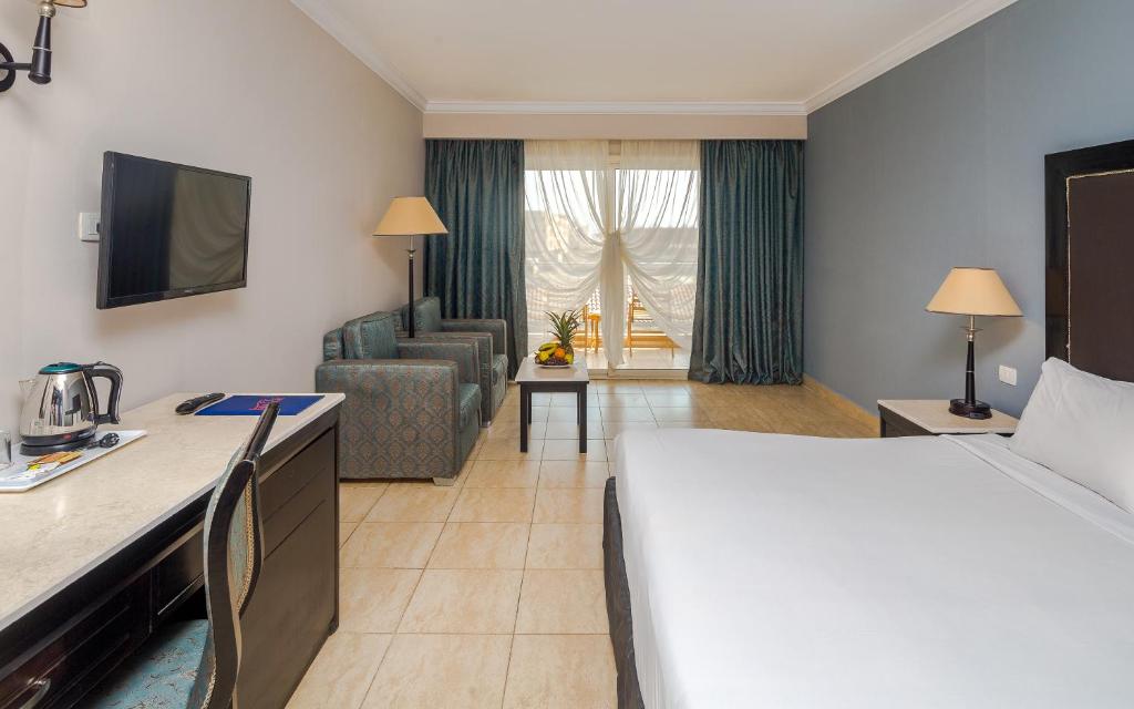 Hawaii Caesar Palace Aqua Park - Image 27